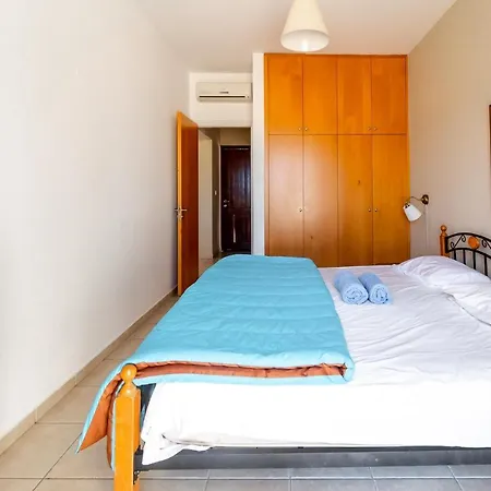 Apartment Kate's Latchi Beachfront 2 By Ezoria *